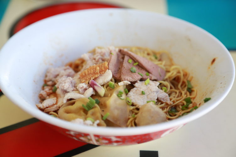 Hill Street Tai Hwa Pork Noodle And The Michelin Star Streetside Bangkok